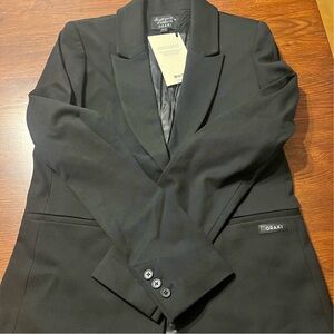 Oraki Women's Elegant Black Blazer